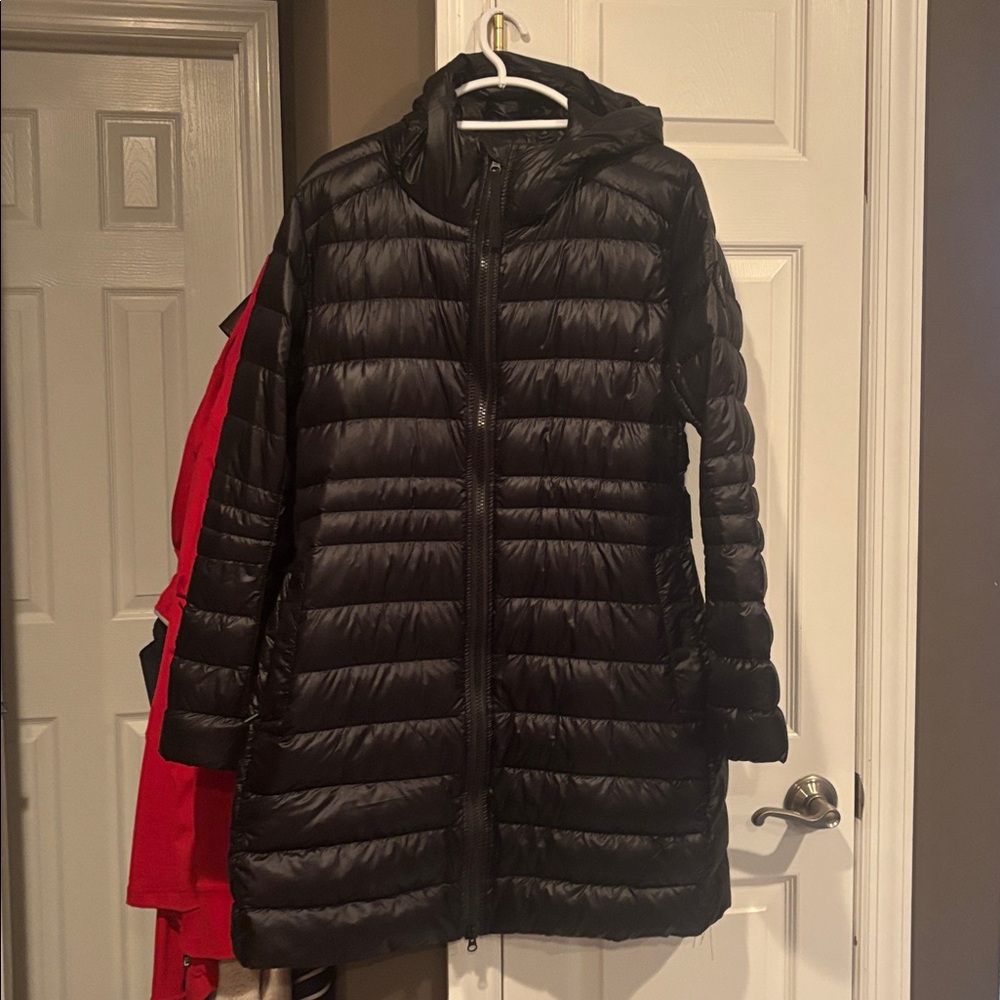 Canada Goose Women's Black Puffer Jacket size 2XL with hood